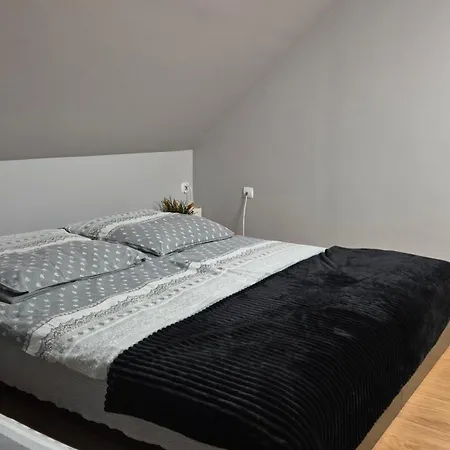 Goscinne Emilia 3* Międzywodzie