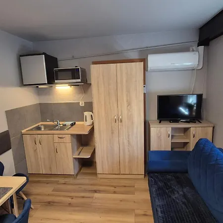 Goscinne Emilia 3* Międzywodzie